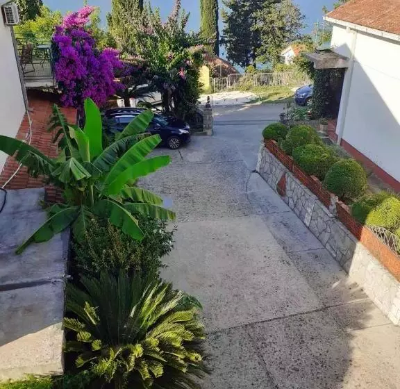 پانسیون Guesthouse Gavrilović 28 A