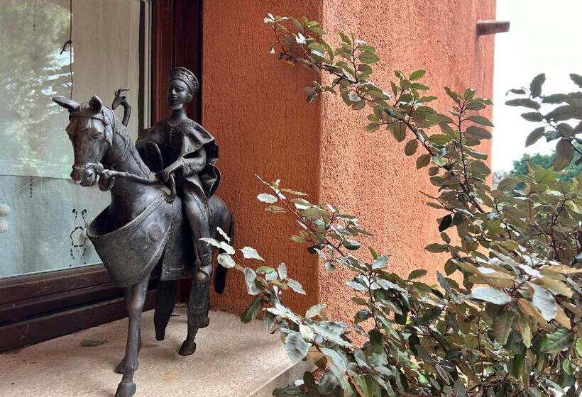 بنسيون Monti Mannu Art