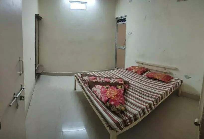 ペンション Tiwari Dharamshala Guest House
