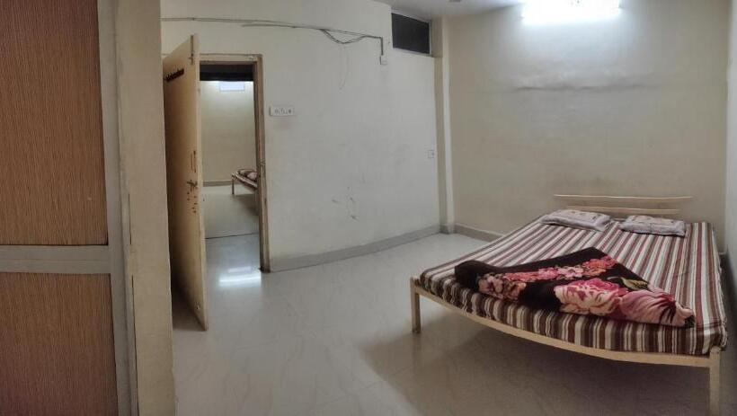 پانسیون Tiwari Dharamshala Guest House