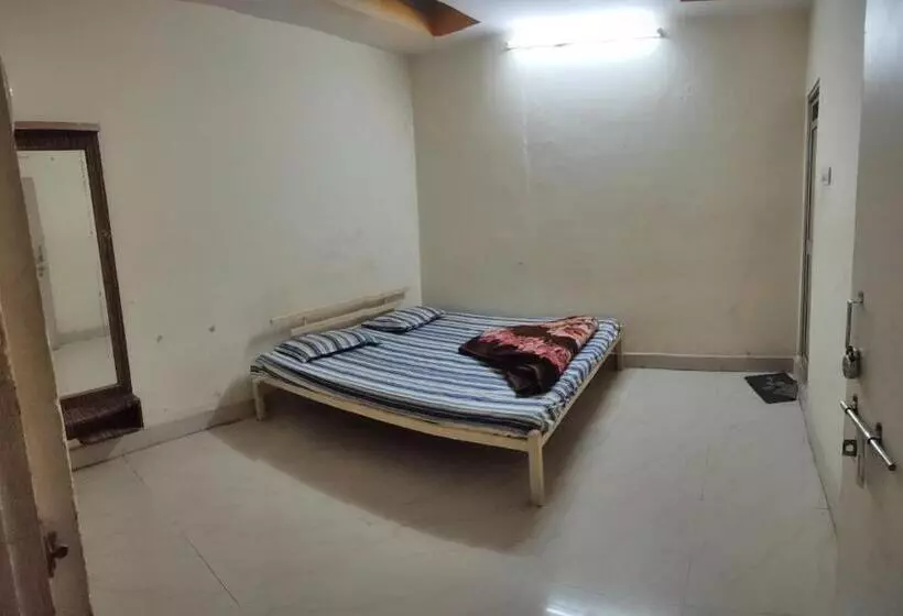 ペンション Tiwari Dharamshala Guest House