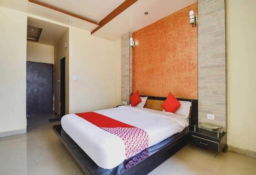 Отель Collection O 7r Resort