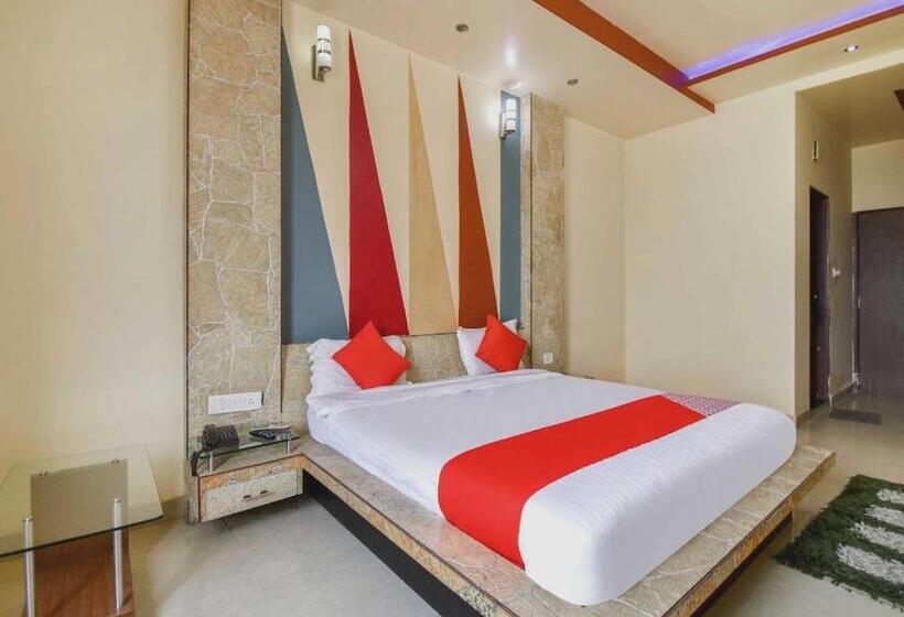 Отель Collection O 7r Resort