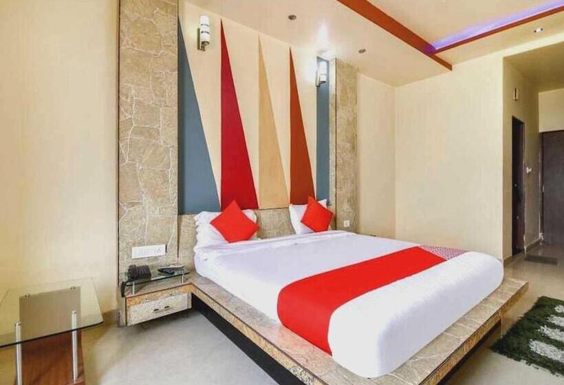 Отель Collection O 7r Resort