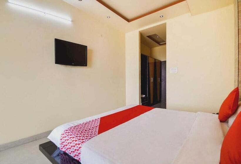 Отель Collection O 7r Resort