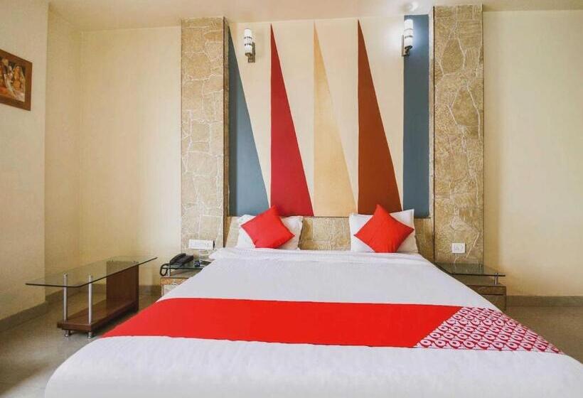 Отель Collection O 7r Resort