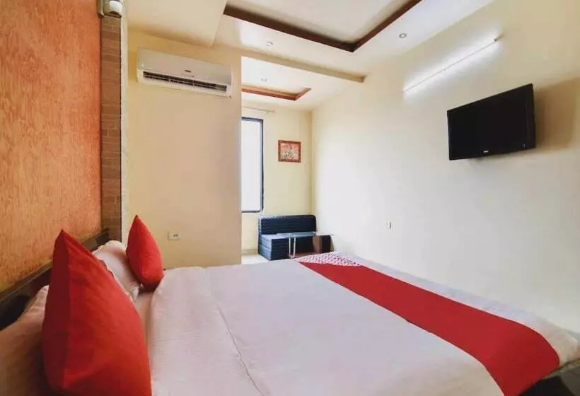 Hotelli Collection O 7r Resort