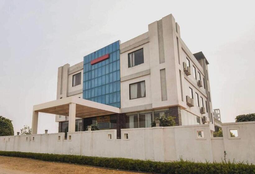 Отель Collection O 7r Resort