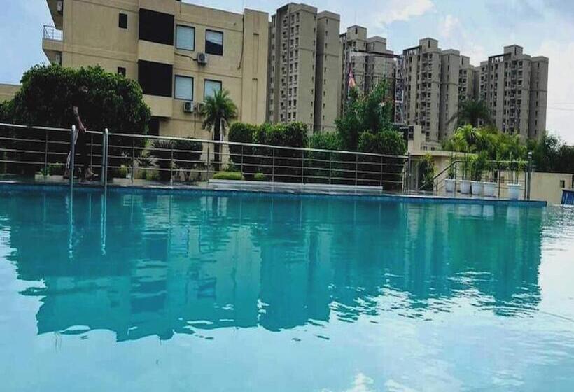 Отель Collection O 7r Resort