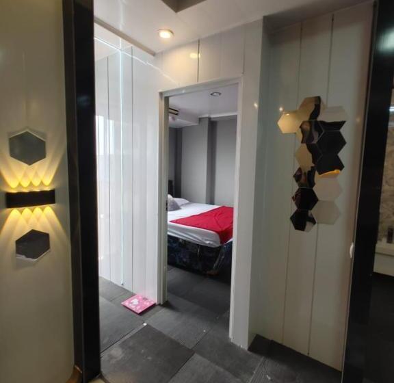 فندق Lily S Room At Apartemen Cibubur Village By Fph