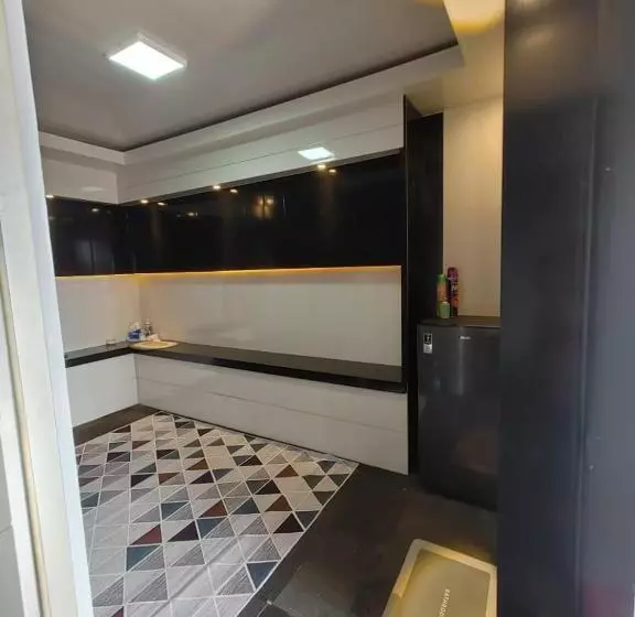 ホテル Lily S Room At Apartemen Cibubur Village By Fph