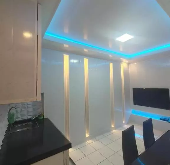 ホテル Lily S Room At Apartemen Cibubur Village By Fph