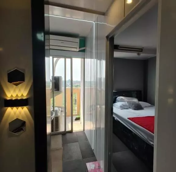 ホテル Lily S Room At Apartemen Cibubur Village By Fph