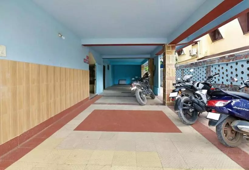 Hotelli Oyo Flagship 81524 Gp Lodge