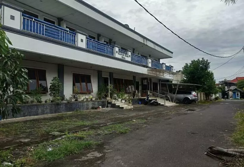 Hotelli Spot On 92782 Rumah Kost Kita Tarakan