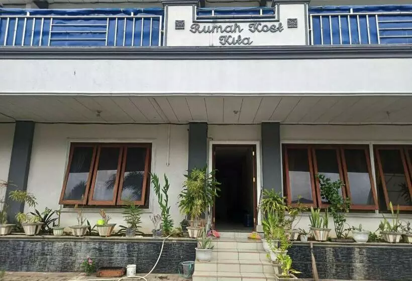 Hotelli Spot On 92782 Rumah Kost Kita Tarakan