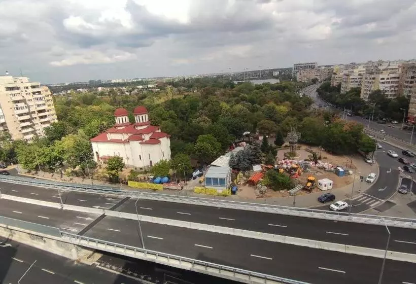 پانسیون Lake And Park View Residence