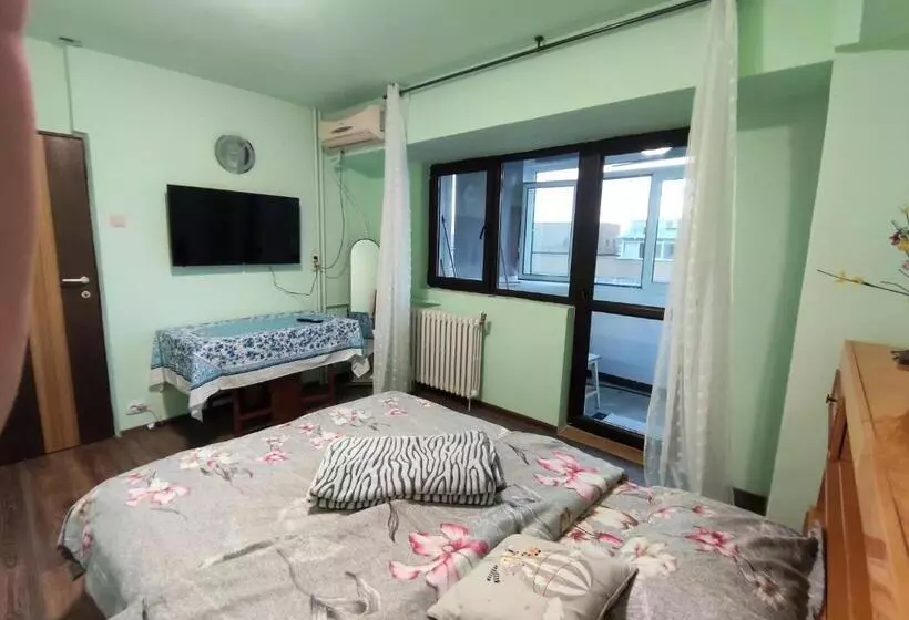 پانسیون Lake And Park View Residence