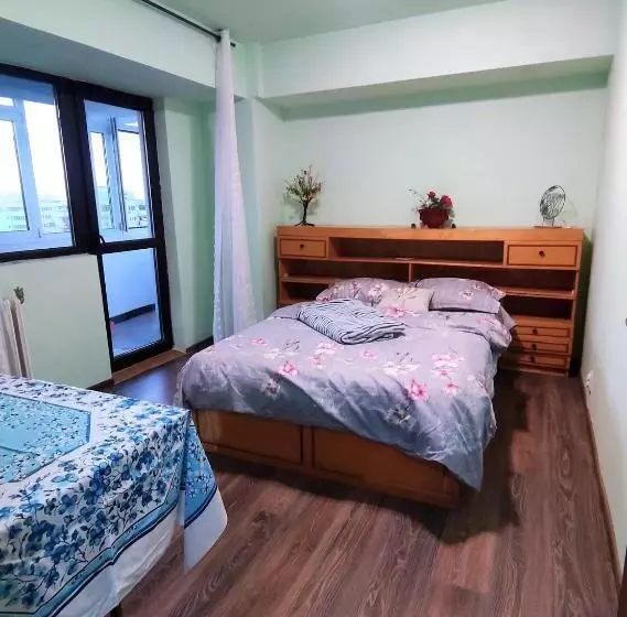 پانسیون Lake And Park View Residence