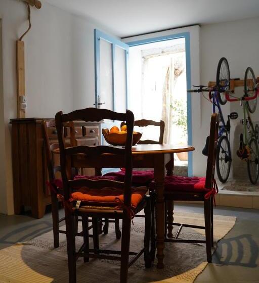 فندق صغير Lily à L Auberge