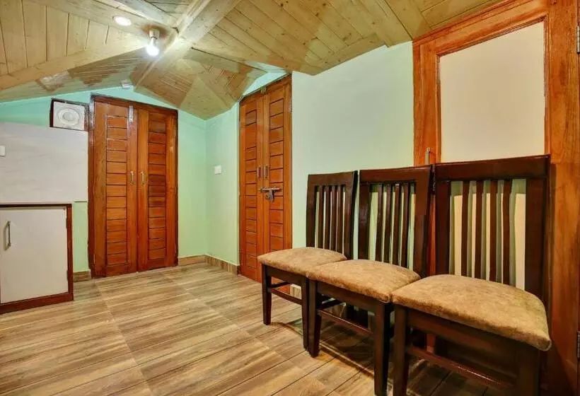Hotelli Oyo Flagship Kanwar Homestay
