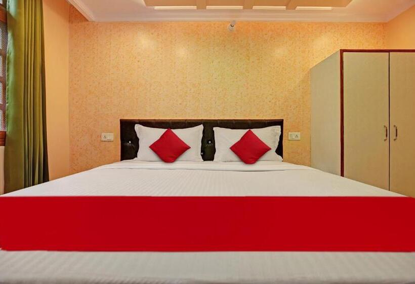 בית מלון כפרי Oyo Flagship Kanwar Homestay