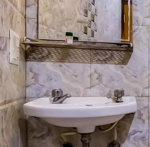 Hotelli Roomshala 095 Shyam Villa