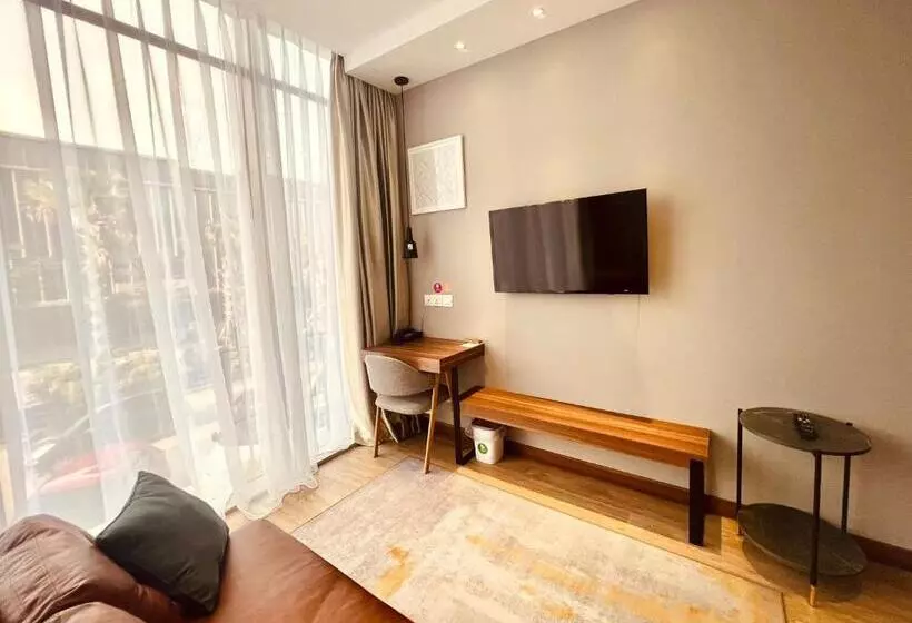Oxy Suites 1 01 At Shop House Meisterstadt Pollux Habibie