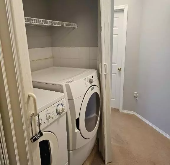 پانسیون Awesome Guest Suite