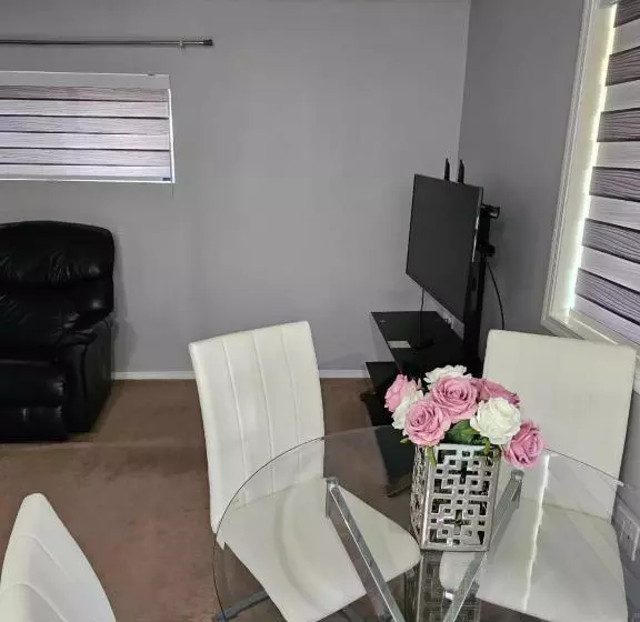 پانسیون Awesome Guest Suite