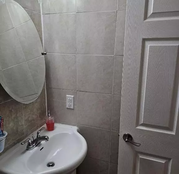 پانسیون Awesome Guest Suite