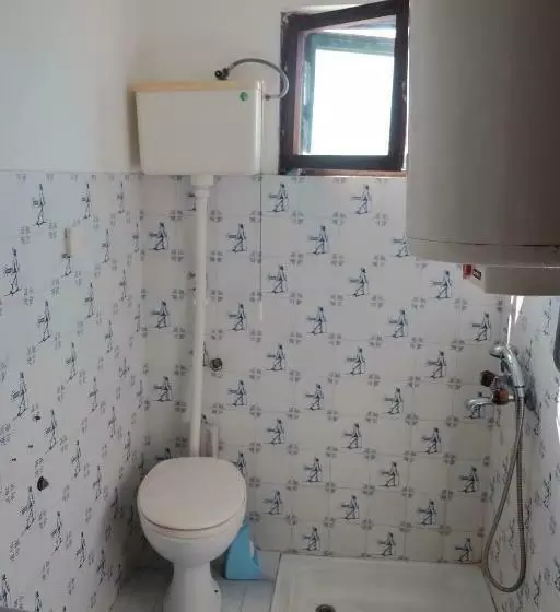 پانسیون Kite House, Shared Bathroom & Kitchen