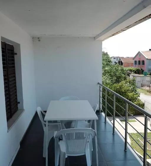 پانسیون Kite House, Shared Bathroom & Kitchen