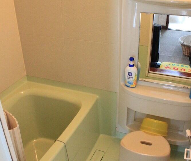 Guest House Hakodate Crossroad – Hostel