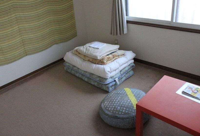 Guest House Hakodate Crossroad – Hostel