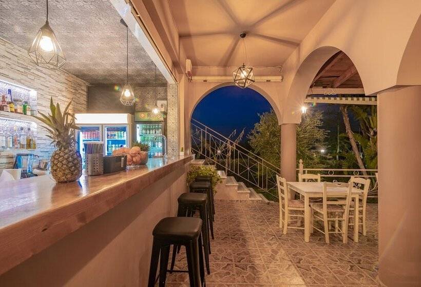 Armonia Studios & Apartments