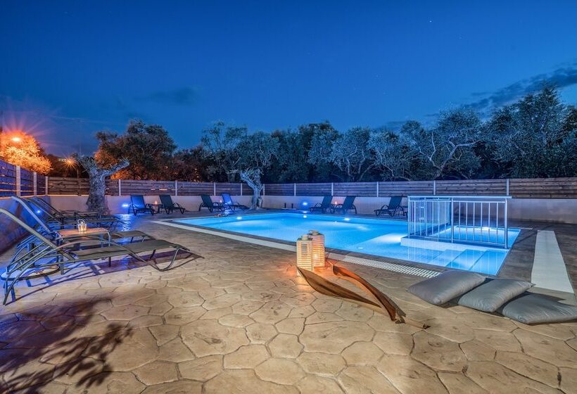 Armonia Studios & Apartments