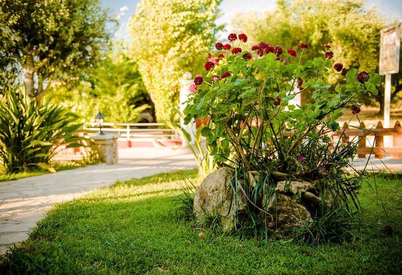 Armonia Studios & Apartments