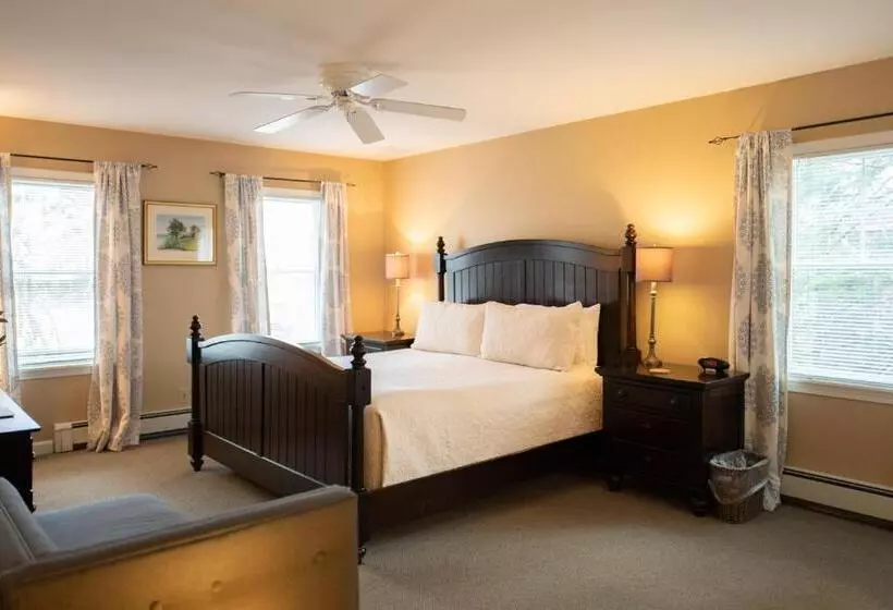تختخواب و صبحانه Onesixtyfive, The Inn On Park Row