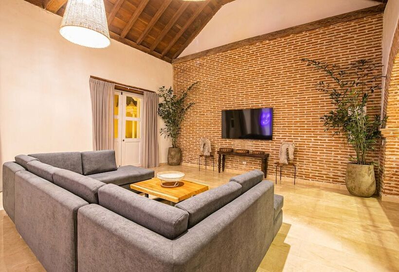 Beautiful Downtown Toronto Condo