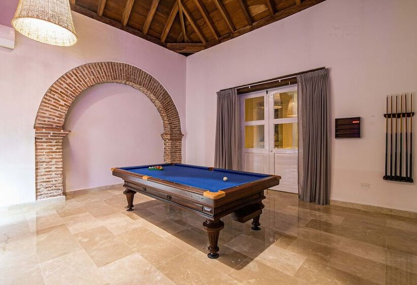 Beautiful Downtown Toronto Condo