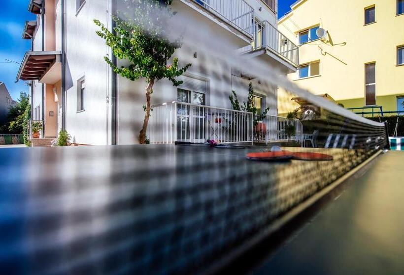 فندق Apartments Batur