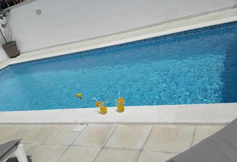 فندق Apartments Batur