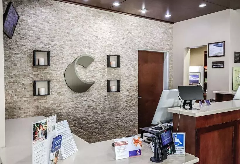 ホテル Comfort Suites Dunnellon Near Rainbow Springs