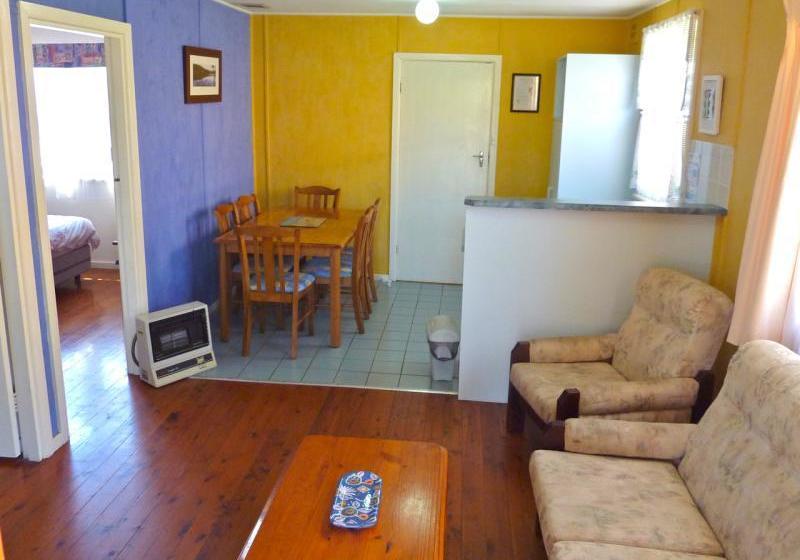 Отель Durras Lake North Holiday Park