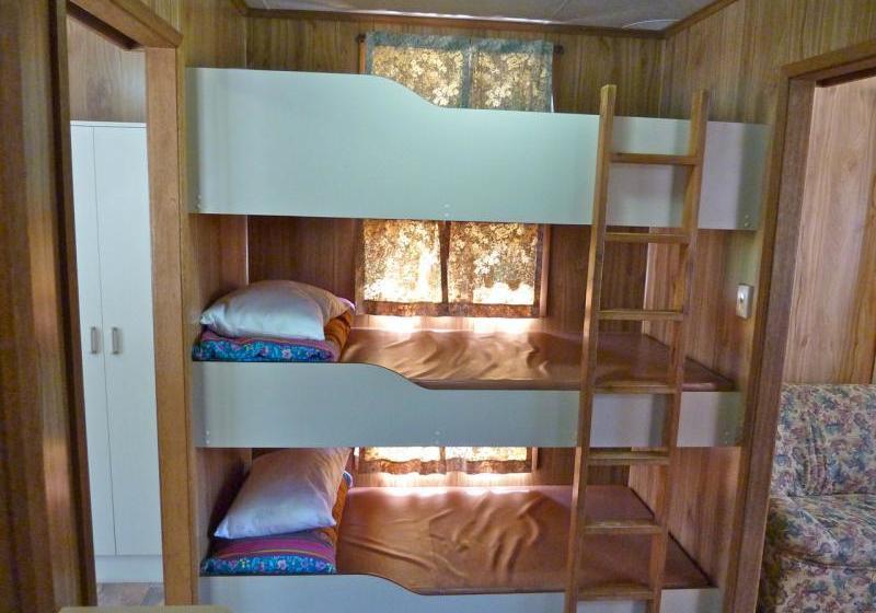 Отель Durras Lake North Holiday Park