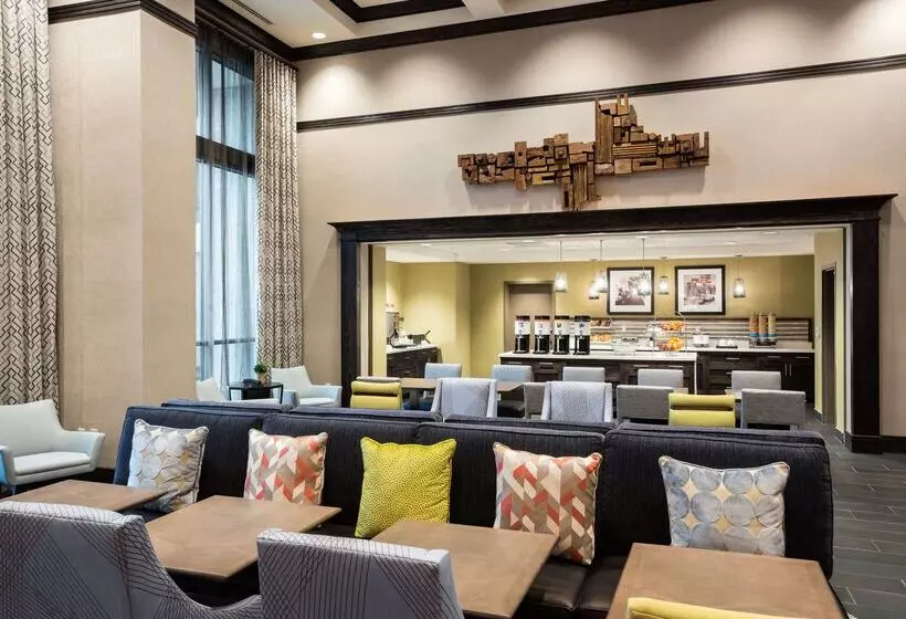 ホテル Hampton Inn & Suites Napa