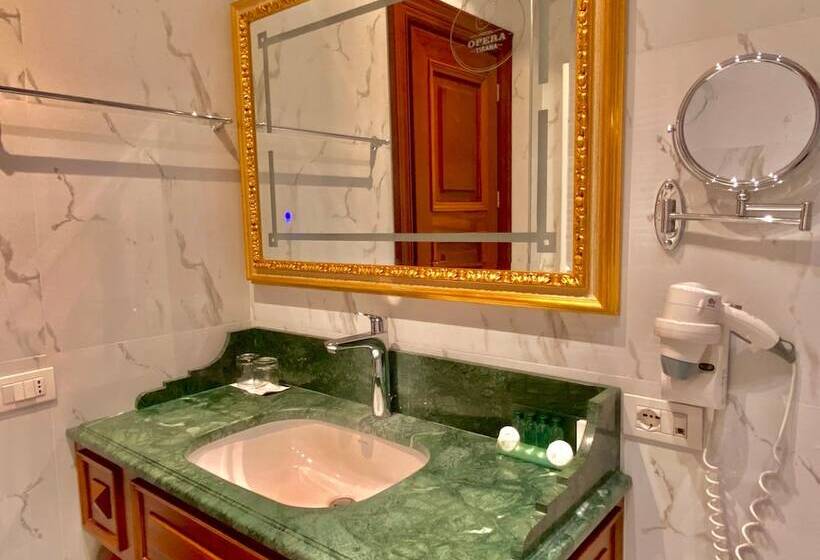 בית מלון כפרי Opera