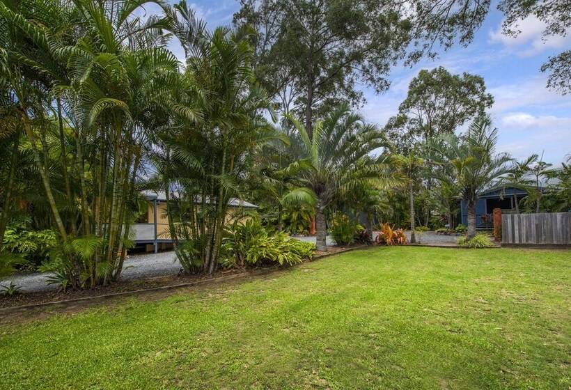 בית מלון כפרי Safety Beach Ocean Bungalows