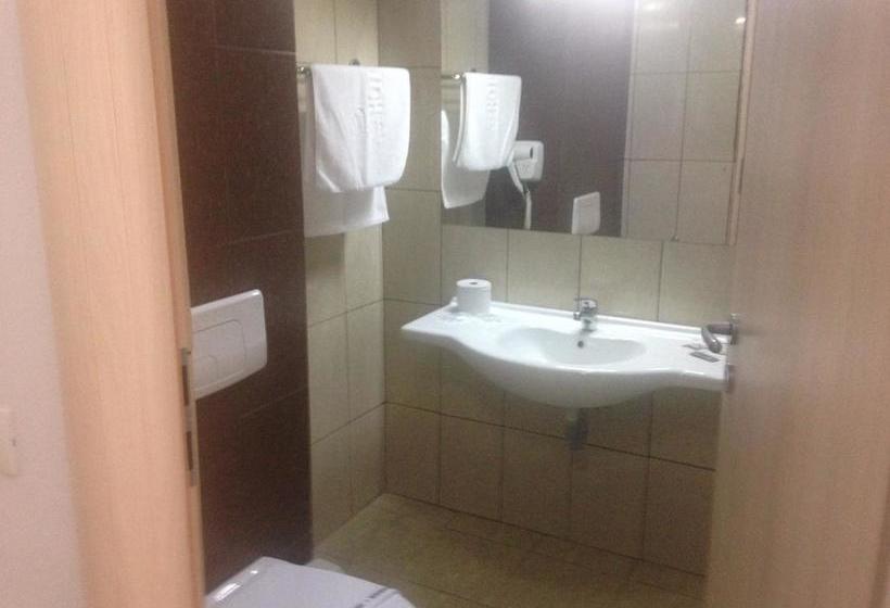 ホテル & Medspa Siret